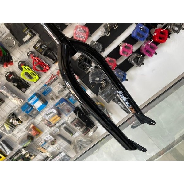 (BK STRIK) FORK RIGID 26 OVERSIZE FGFS MTB FIXIE HITAM