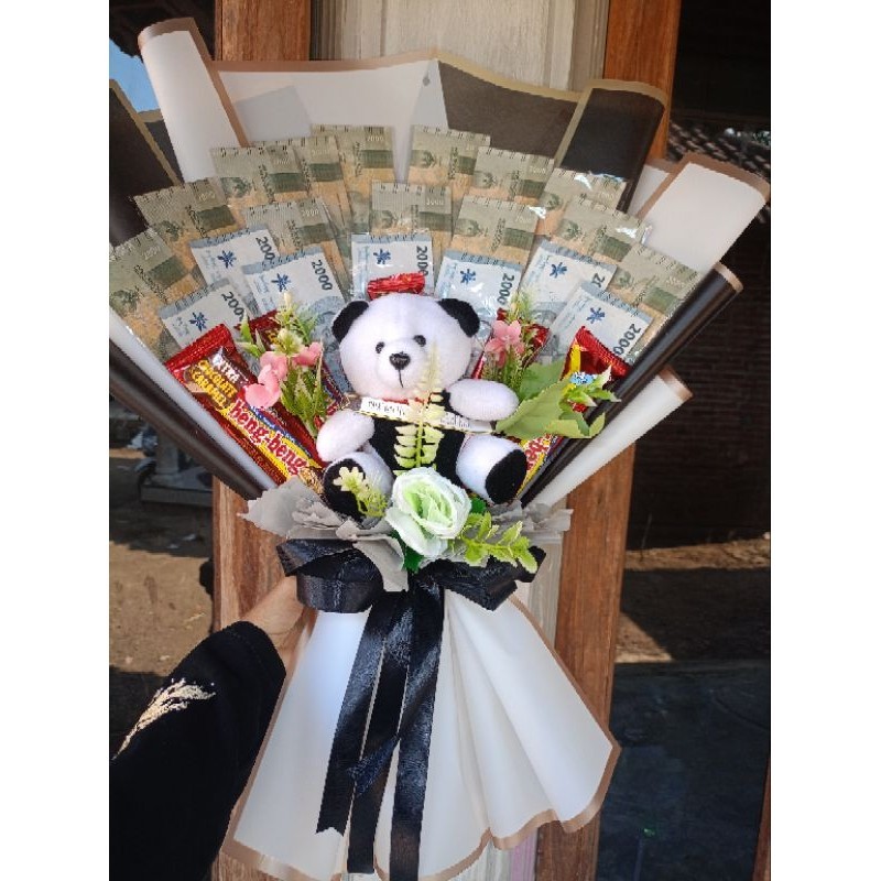 buket uang 2000 an 20 lembar+ boneka + beng2 + bunga