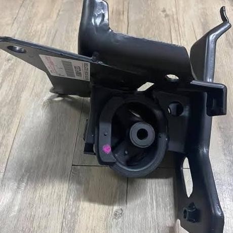 Engine Mounting Kiri Yaris Bakpao Vios 2006-2013 Matic Baru
