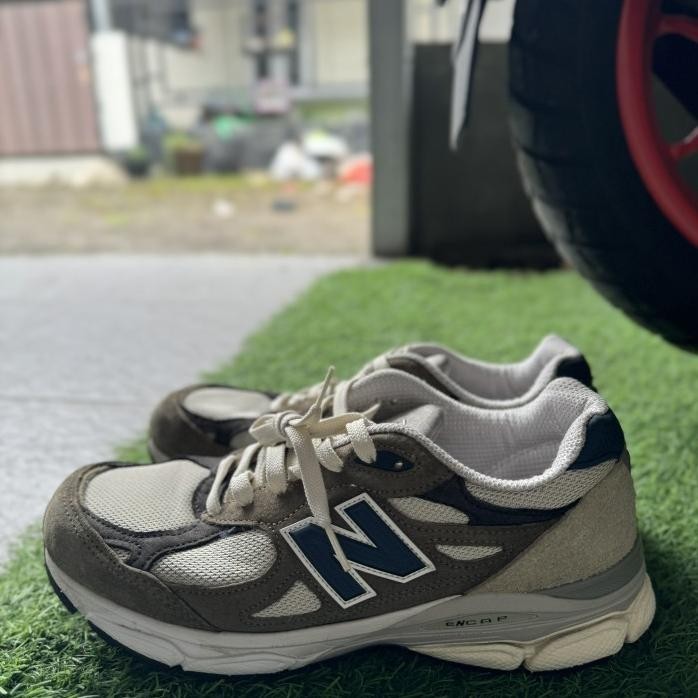 NEW BALANCE 990 V3 TEDDY SANTIS