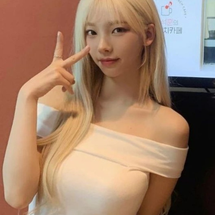 Terbaru Daily Wig Karina Aespa Model Blonde Lurus Promo Ready Stok