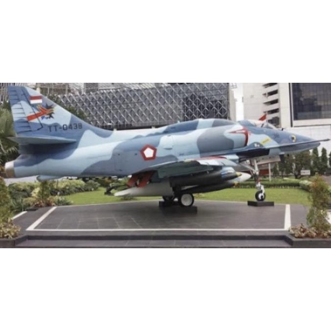 Diecast Pesawat Tempur Tni Au Douglas A-4 Skyhawk