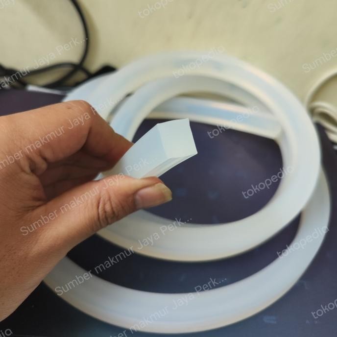 

Silicone Clear Kotak ( Silicone Square ) 30Mm X 30Mm