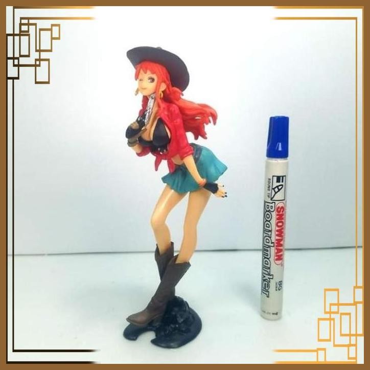 [VMR] mainan static figure nami One piece Treasure chase world journey