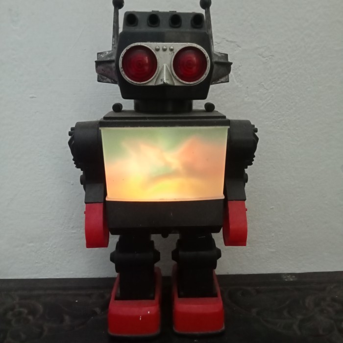 Licy Robot Mainan Jadul