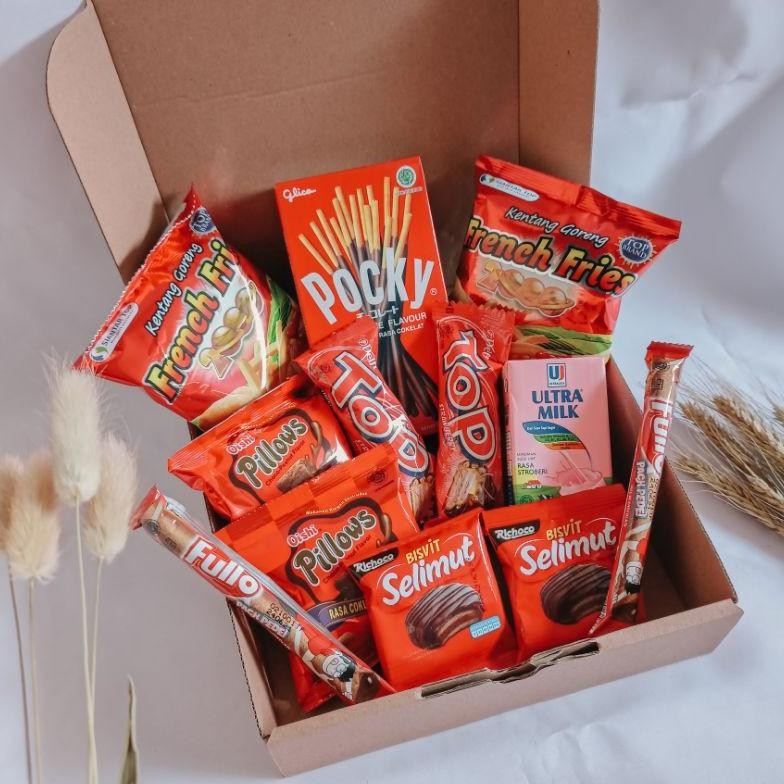 

RHH-1823 Snack box Wisuda / Ulang Tahun dll SIZE MEDIUM Original