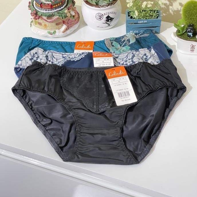 Luludi By Wacoal Hot Mini Panty Lace Elegan Lembut / Celana Dalam