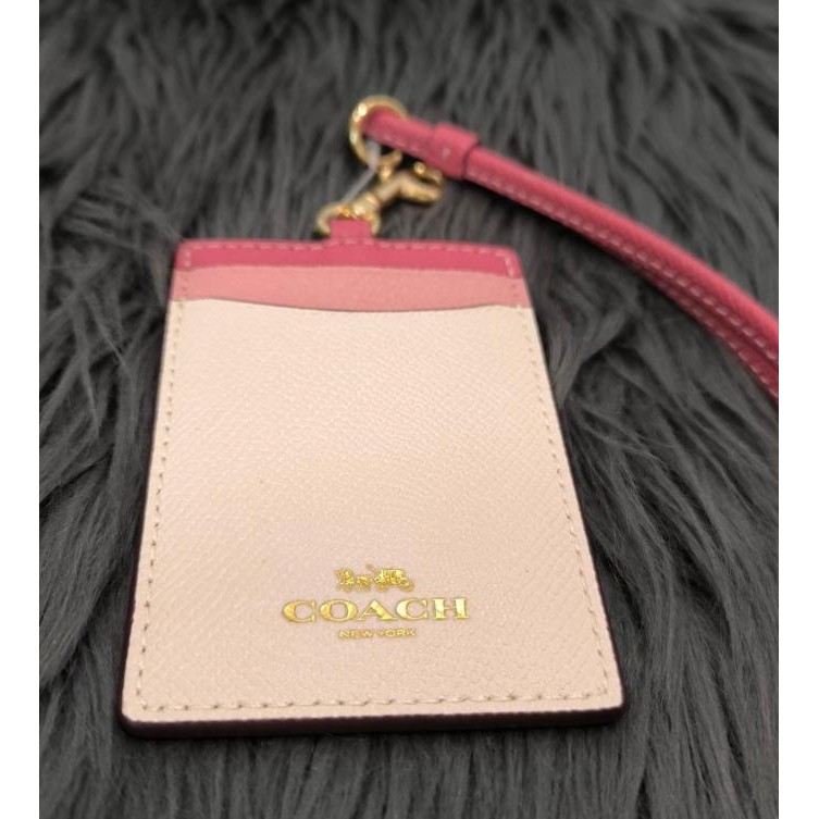 

Baru | 100% Uthentic Coach Id Lanyard In Khaki (Chalk)