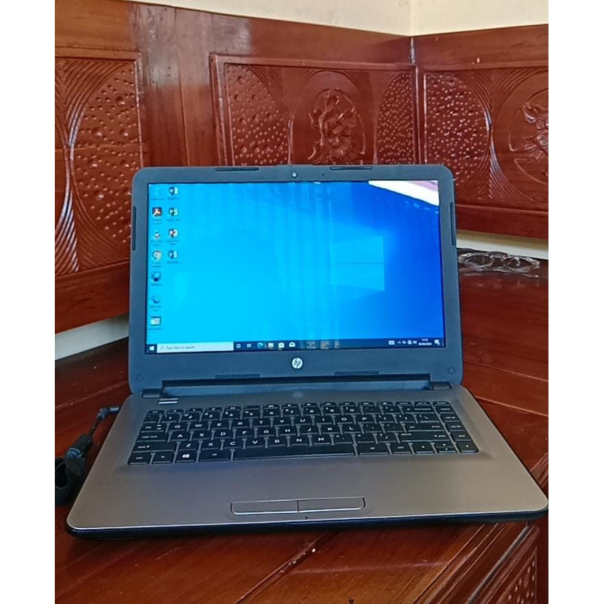 Laptop HP 14-an016AU LAPTOP SECOND AMD RAM 10 MALANG