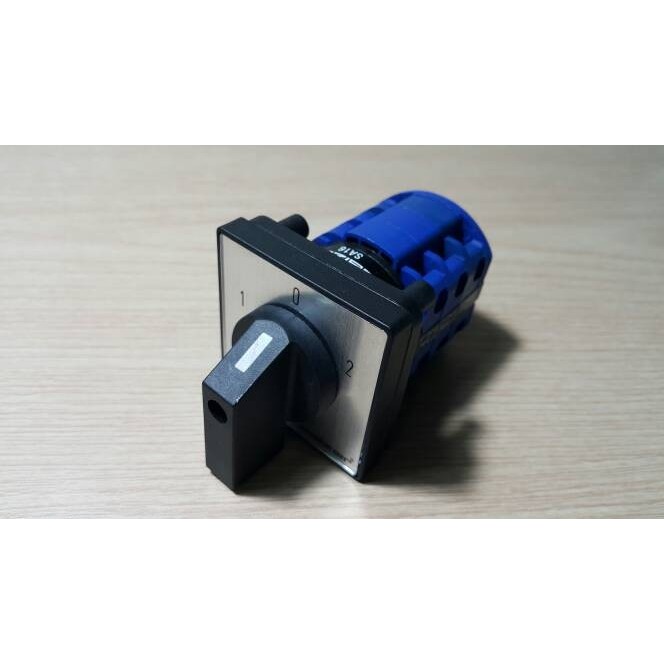 Selector Switch / Rotary Switch Salzer 3P 16A 1-0-2