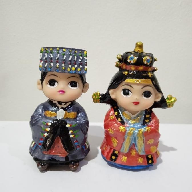 Patung Pajangan Souvenir Boneka Korea Mini