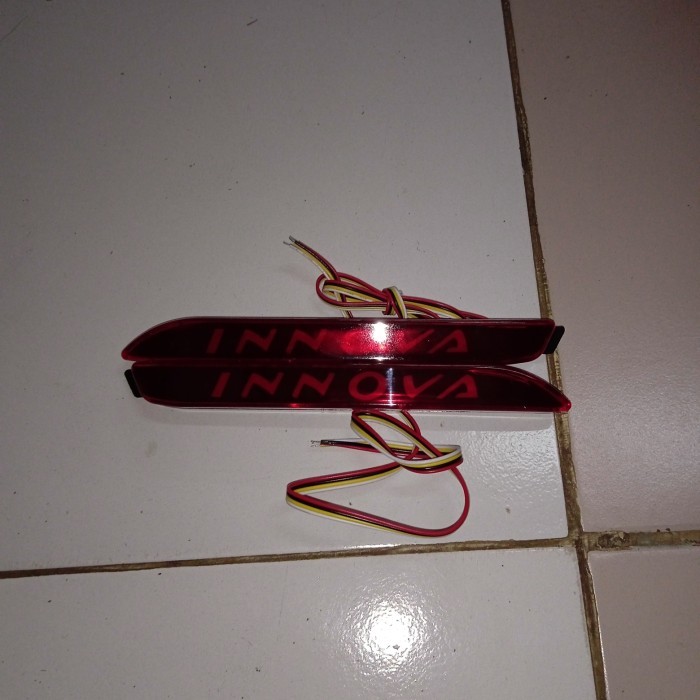 lampu reflektor bumper inova 2008-2014