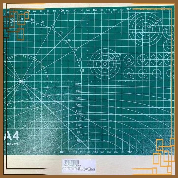 

[SGW] CUTTING MAT HIJAU RRT - DOUBLE SIDED / ALAS POTONG KAIN