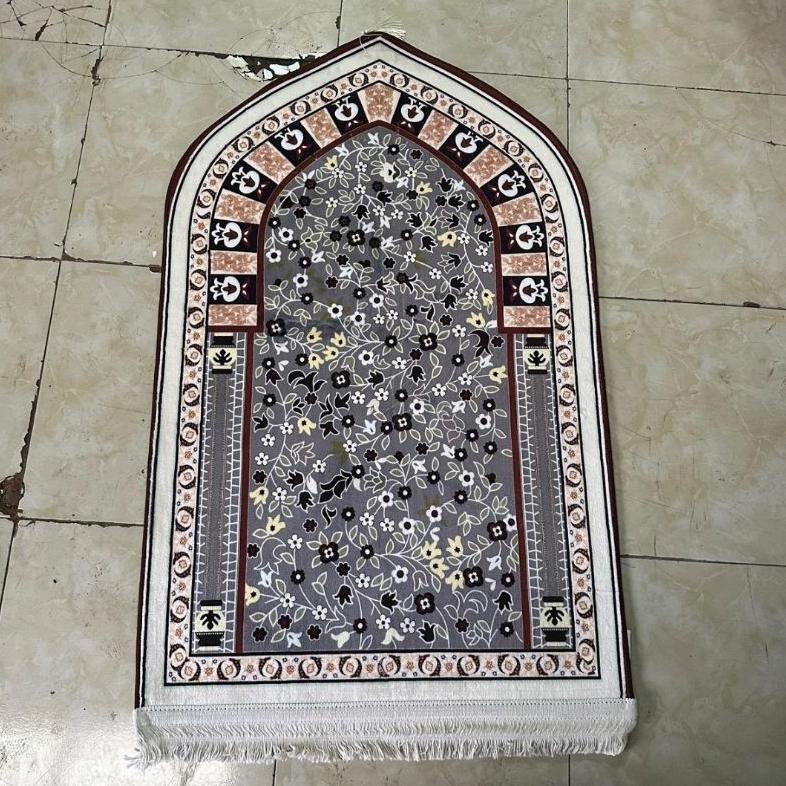 

Cod Cutting Kubah Motif Anti Slip Ukuran Medium P25956