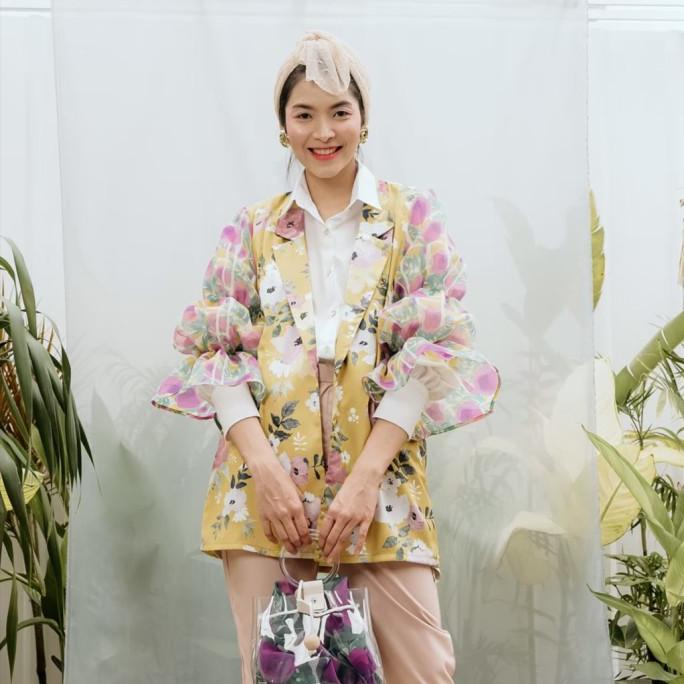 SIDELINE - Pratika Outer - Peony Series