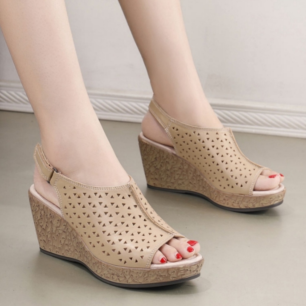 Wedges Pantopel Glitter Lucu Suede Sepatu Kerja Kantor Undangan Pesta Emory Ellora E1215 / Sepatu We