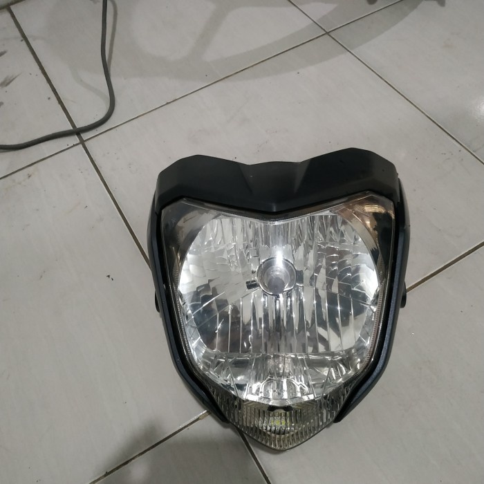 {Bekas} Headlamp Yamaha Byson Karbu - Sparepart Aksesoris Copotan Sepeda Motor Limited