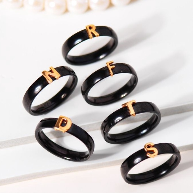 (EE㊠.H㊚] Cincin Keramik Fashion Emas Huruf 8 K - Toko Emas Gadjahpaling.lariis