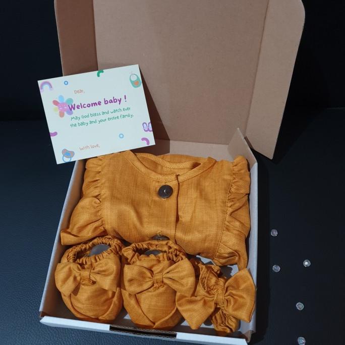 

Parcel hampers bayi perempuan jumper set - Kado bayi