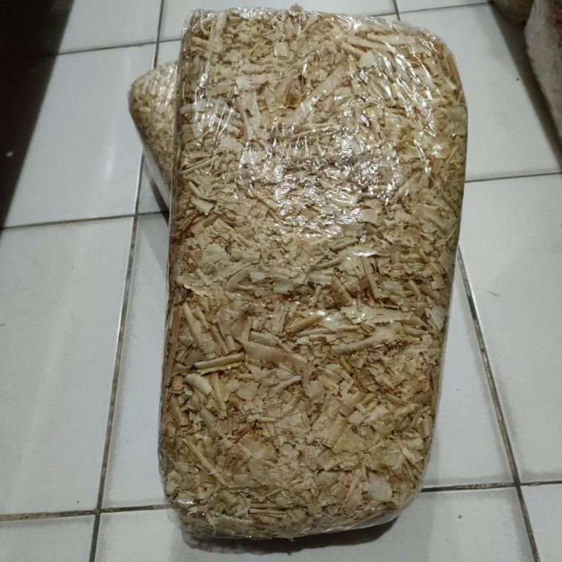 serbuk kayu /sekam kayu /serbuk hamster / alas hamster / sekam hamster