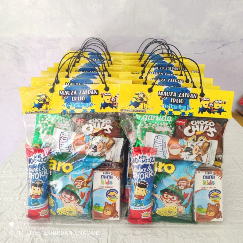 

WRRV7852 PAKET SNACK ULTAH EKONOMIS