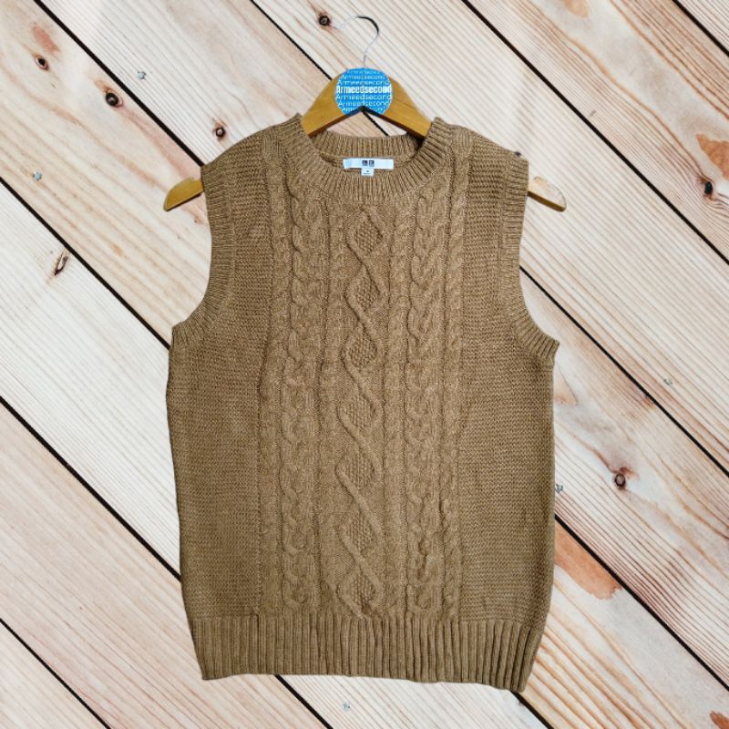 ROMPI RAJUT UNIQLO VEST RAJUT KNITWEAR PRIA WANITA ROMPI PRIA