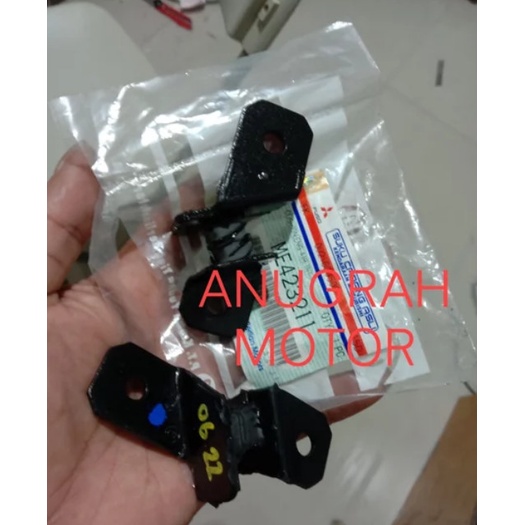 brecket klem box filter udara mobil mitsubishi canter tengah set ori garansi sparepart