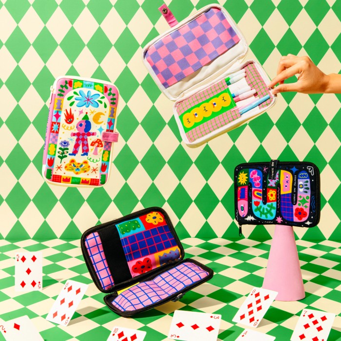 

Terlaris Wanderland Pencil Case