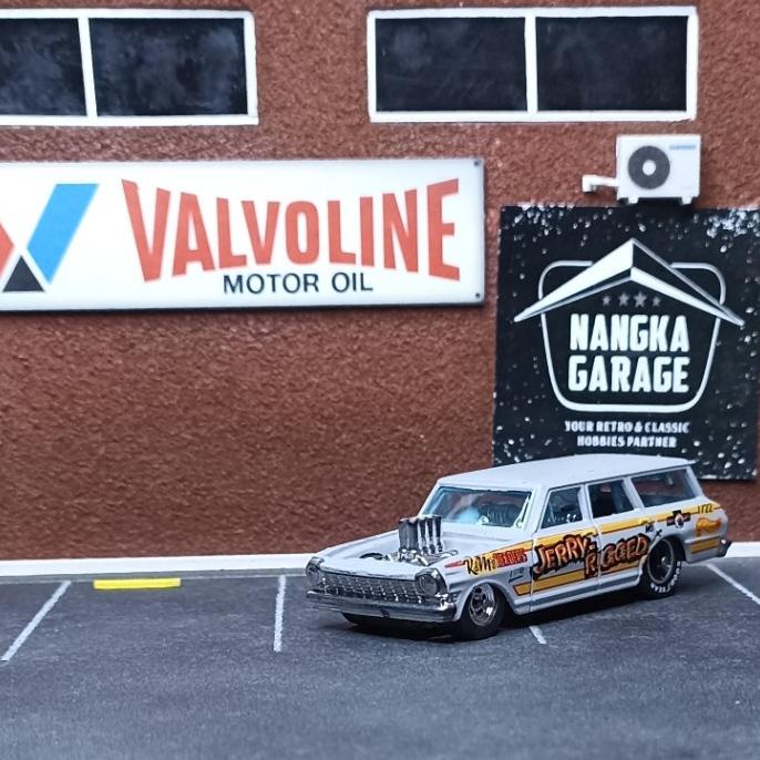 Hot Wheels 1964 Nova Wagon Gasser Custom Ban Karet (LO070)