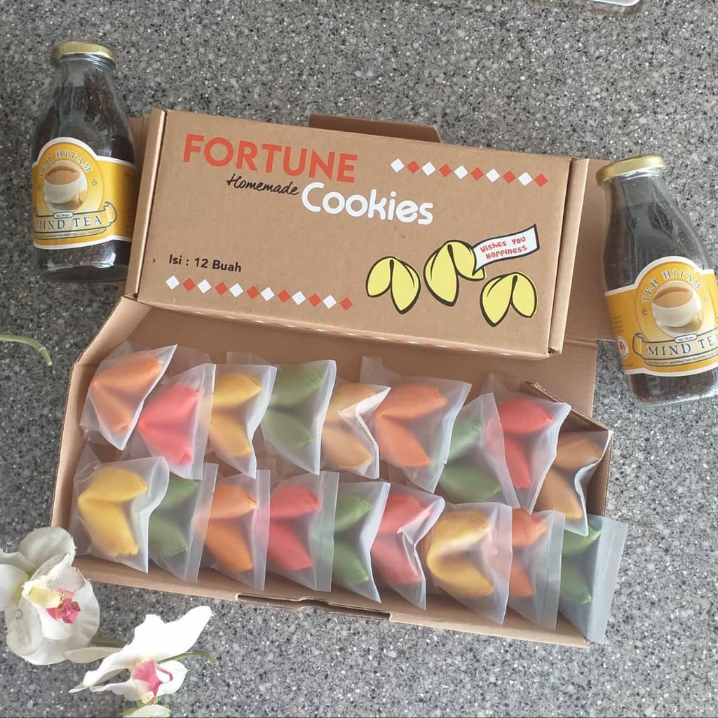 

Kue Kering Keberuntungan Berwarna Fortune Cookies Color Ada Quote Ditekukkannya