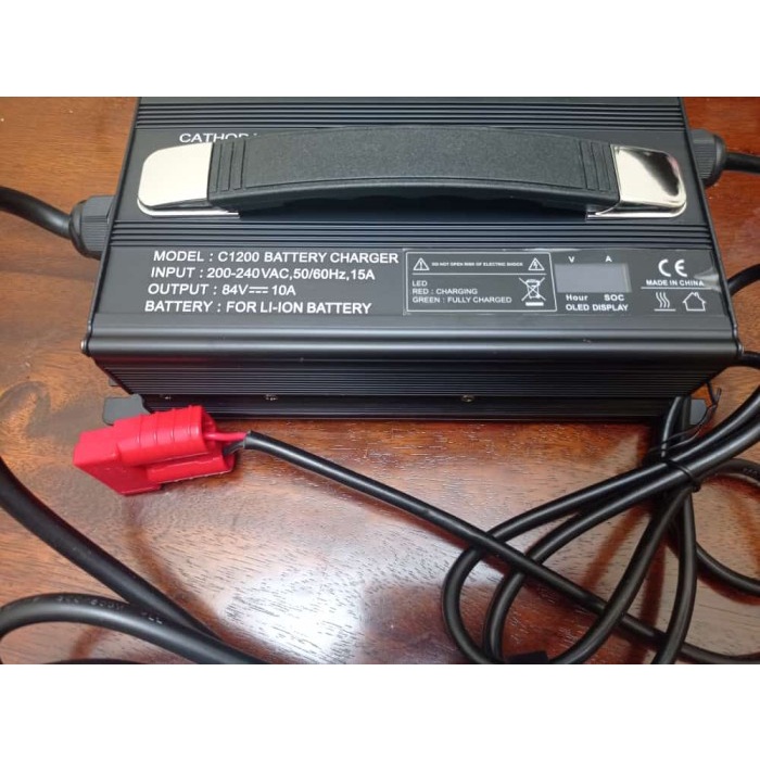 Charger baterai Lithium 72 volt 10 A LCD