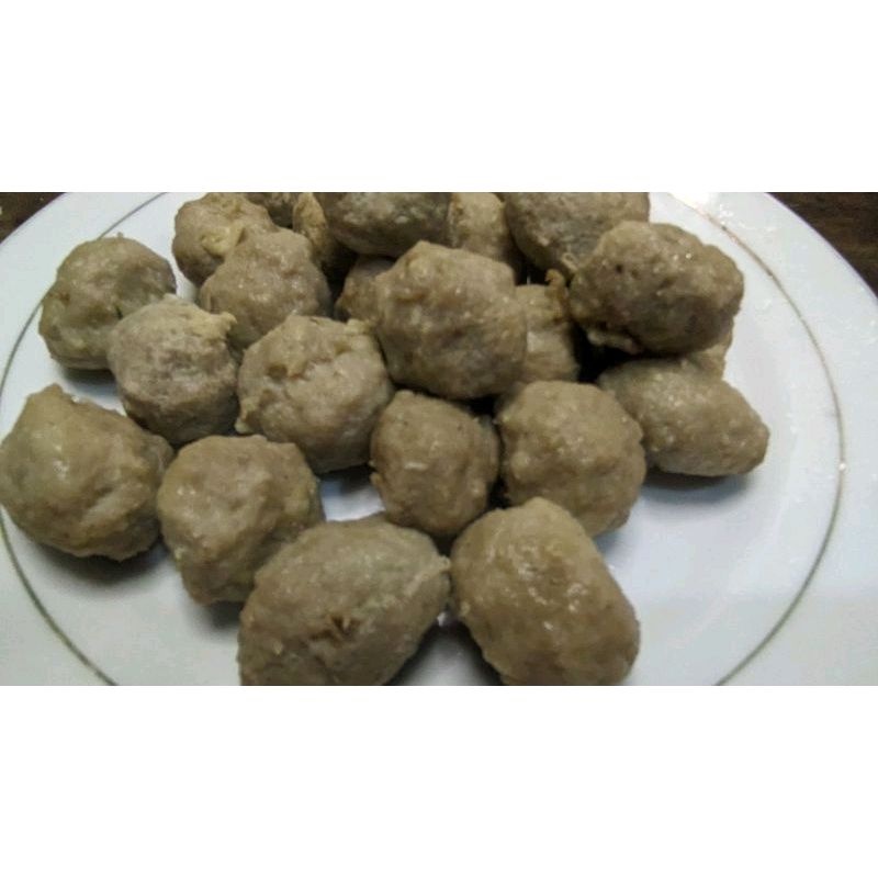 

baso kecil .harga per 1 butir .terbuat dari bahan daging pilihan tanpa bahan pengawet