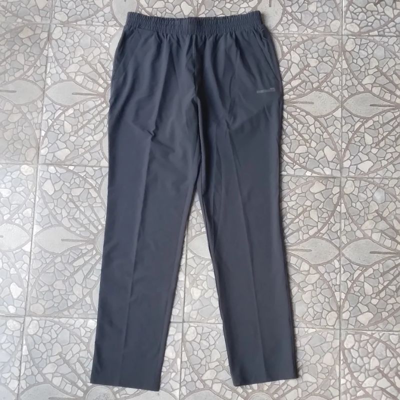 Celana Nepa Isenberg