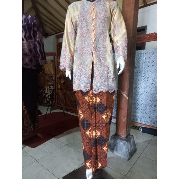 Rok Jarik Instan Untuk Bawahan Kebaya Coklat Motif Wirasat