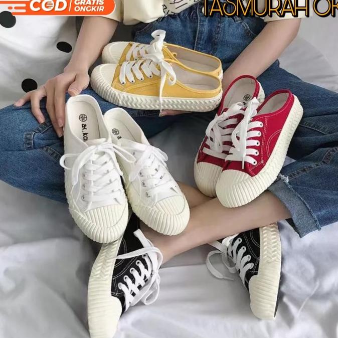 Sepatu best sale sandal sneakers