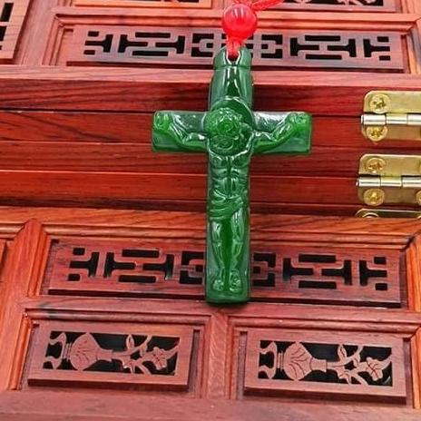 Ready Stock Batu Giok Natural Original Ukiran Salib Liontin Promo