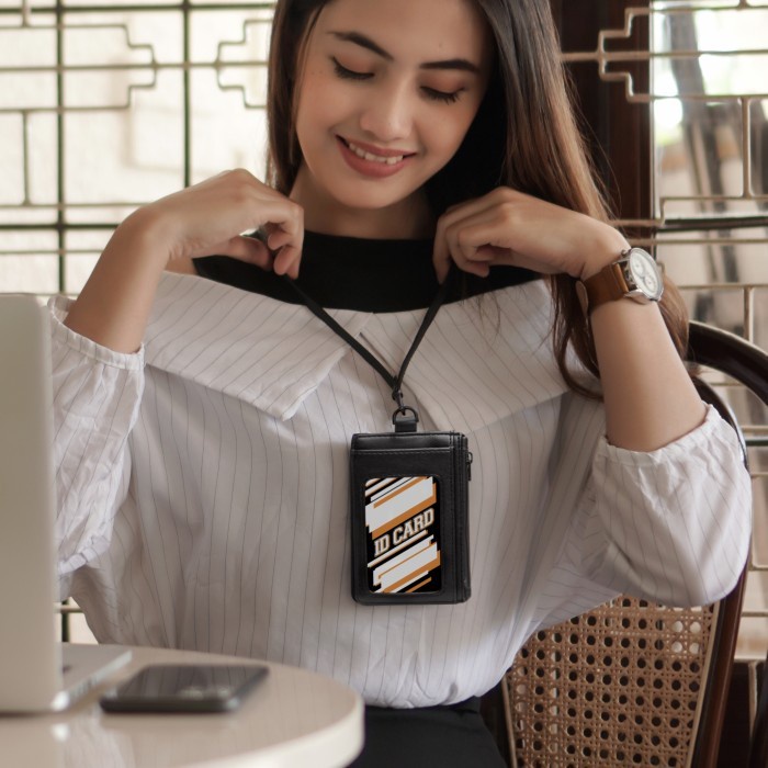 

HOT PROMO Name Tag ID Card MeluweMurah Souvenir Kantor Card Holder Kekinian