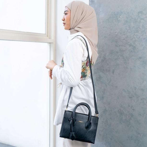 Big Sale Sling Bag Flicka S 24 Black Small Terbaru