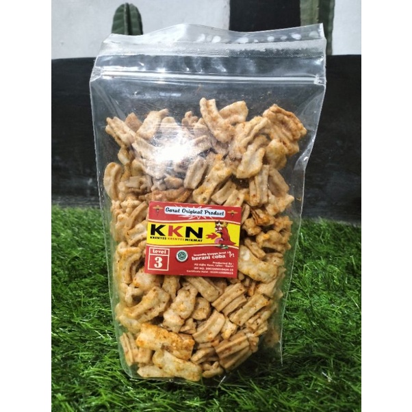 

Kerupuk belimbing Dumang (200g)