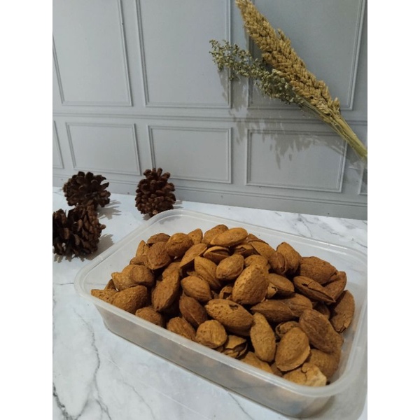 

Kacang Almon Roasted Cangkang 1 kg Murah/almond panggang murah premium