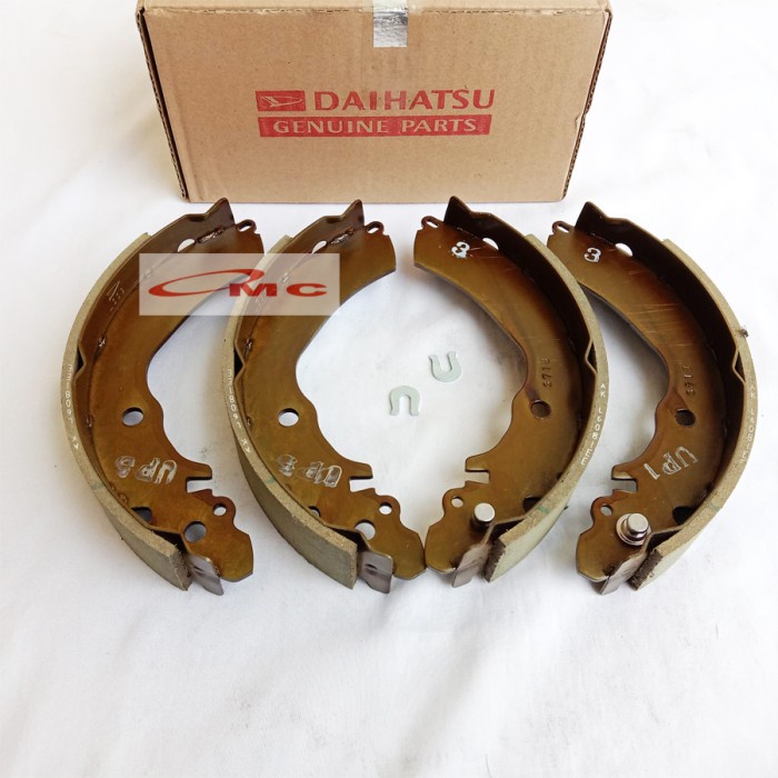 Brake Shoe Kampas Rem Belakang Daihatsu Xenia Avanza 04495-BZ011-001 best deal