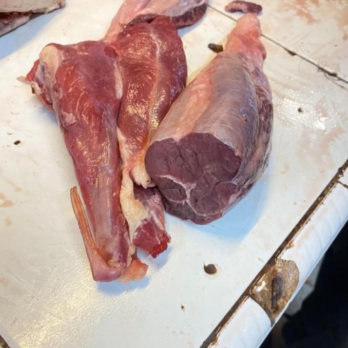 

Daging Sapi Sengkel Kembang Lokal 1Kg Bronisshop