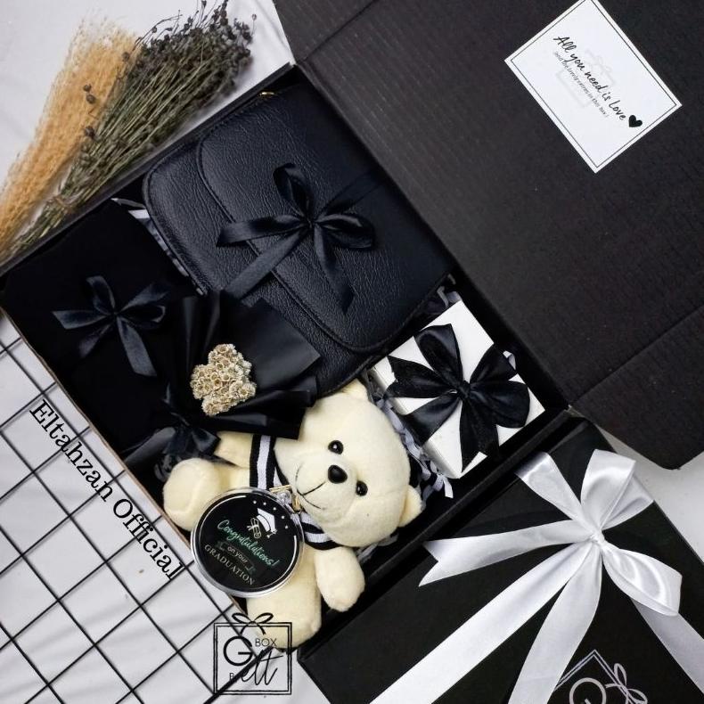 

Best Seller HAMPERS PREMIUM TAS CEWEK GIFT BOX ULANG TAHUN CEWEK HADIAH WISUDA GRADUATION KADO ANNYVERSARY murah