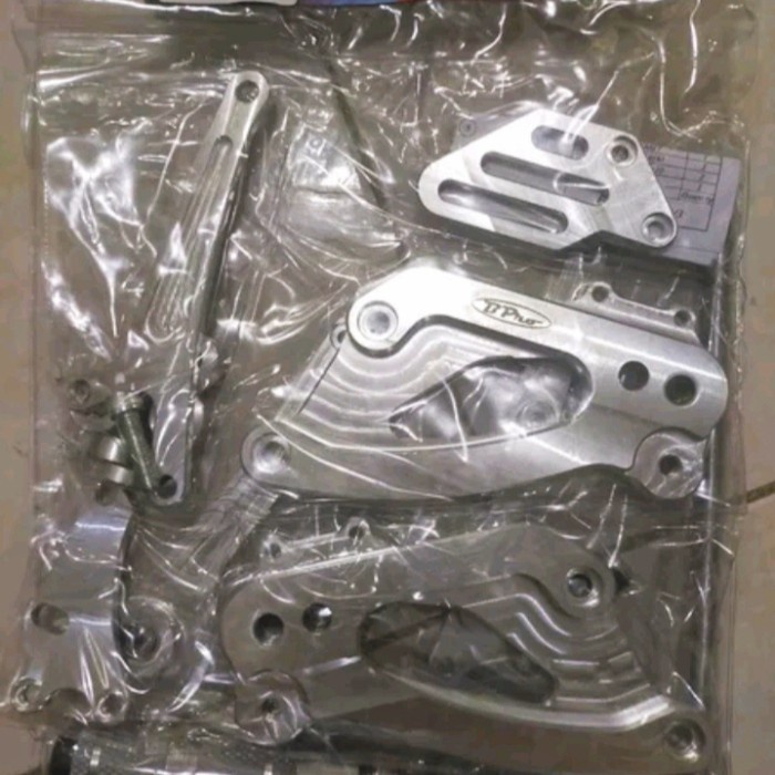 Footstep underbone yamaha R15V3 warna Silver Original BPRO RACING