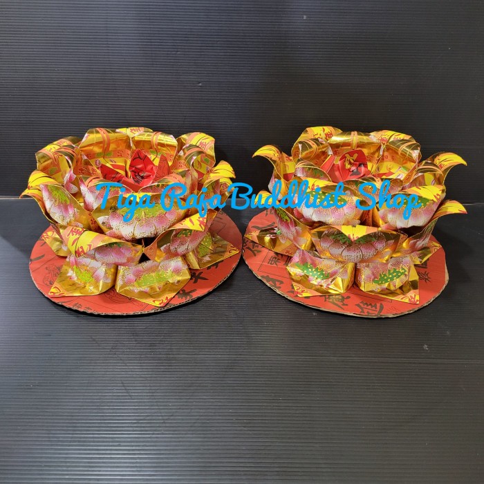 

Kertas Lipat Nanas Motif Teratai Sepasang