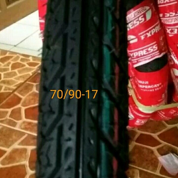 Ban luar motor bebek