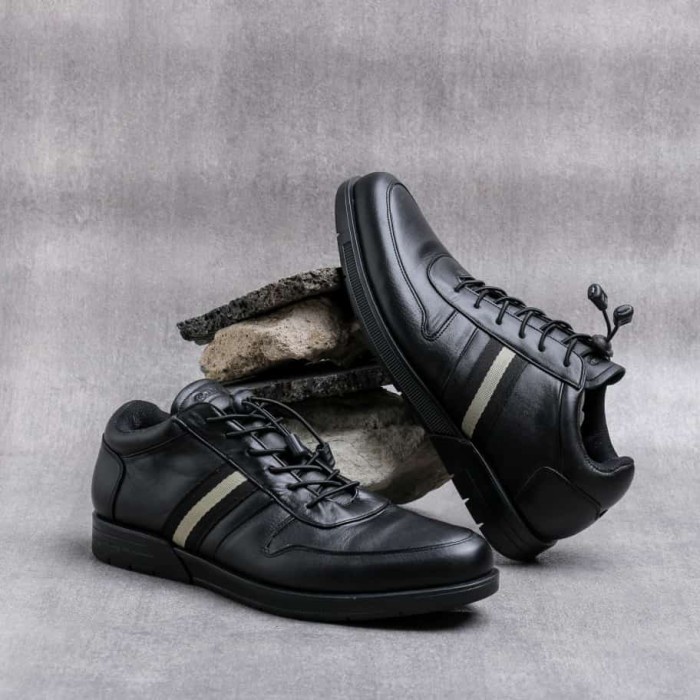 Sepatu Kulit Sepatu Pria Sepatu Ori Casual Sepatu Kerja Style : Bally