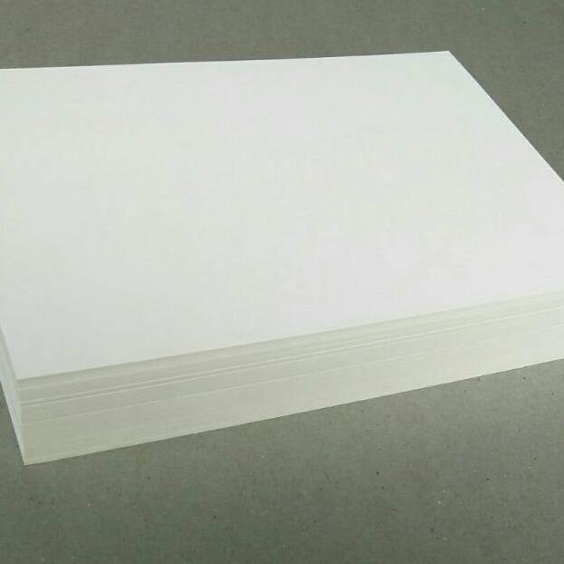 

Berkualitas! ( 50 Lembar ) Kertas Ivory 230 Gsm Uk F4 21.5 cm X 33 cm !!