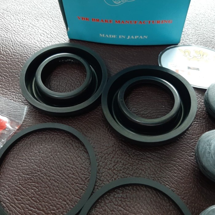 CALIPER KIT STARLET KOTAK /KARET REM STARLET KOTAK