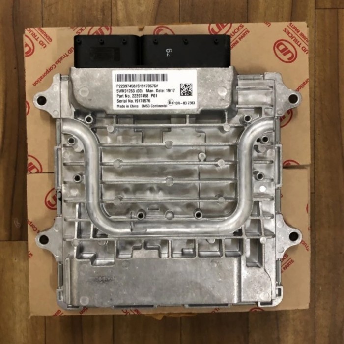 [New Ori] Engine Control Unit Ecu Ud Truck Nissan Quester Cwe 280 237109Z00B Ori Limited